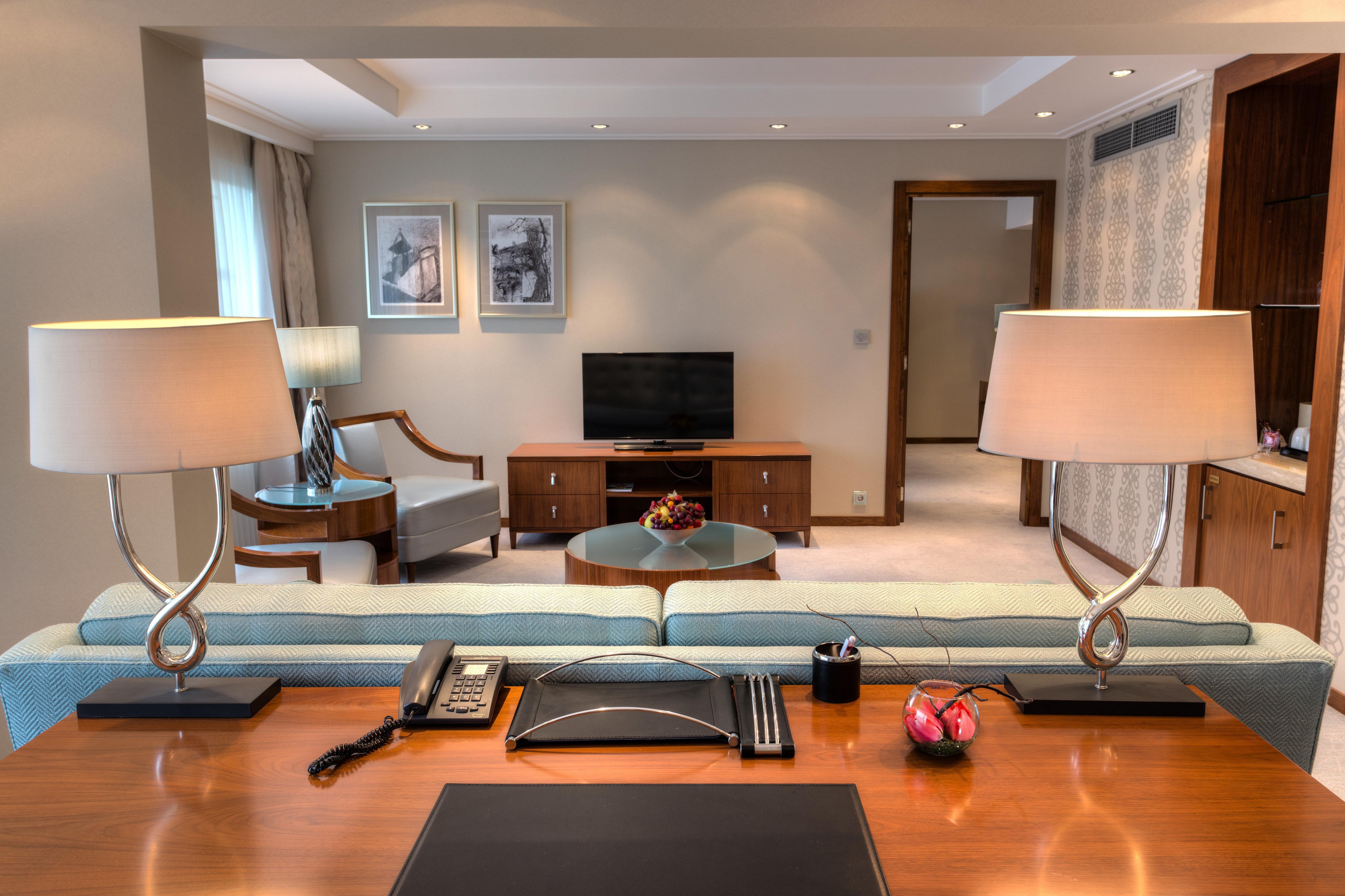 คราวน์ พลาซา บูคาเรสต์ Hotel ภายนอก รูปภาพ