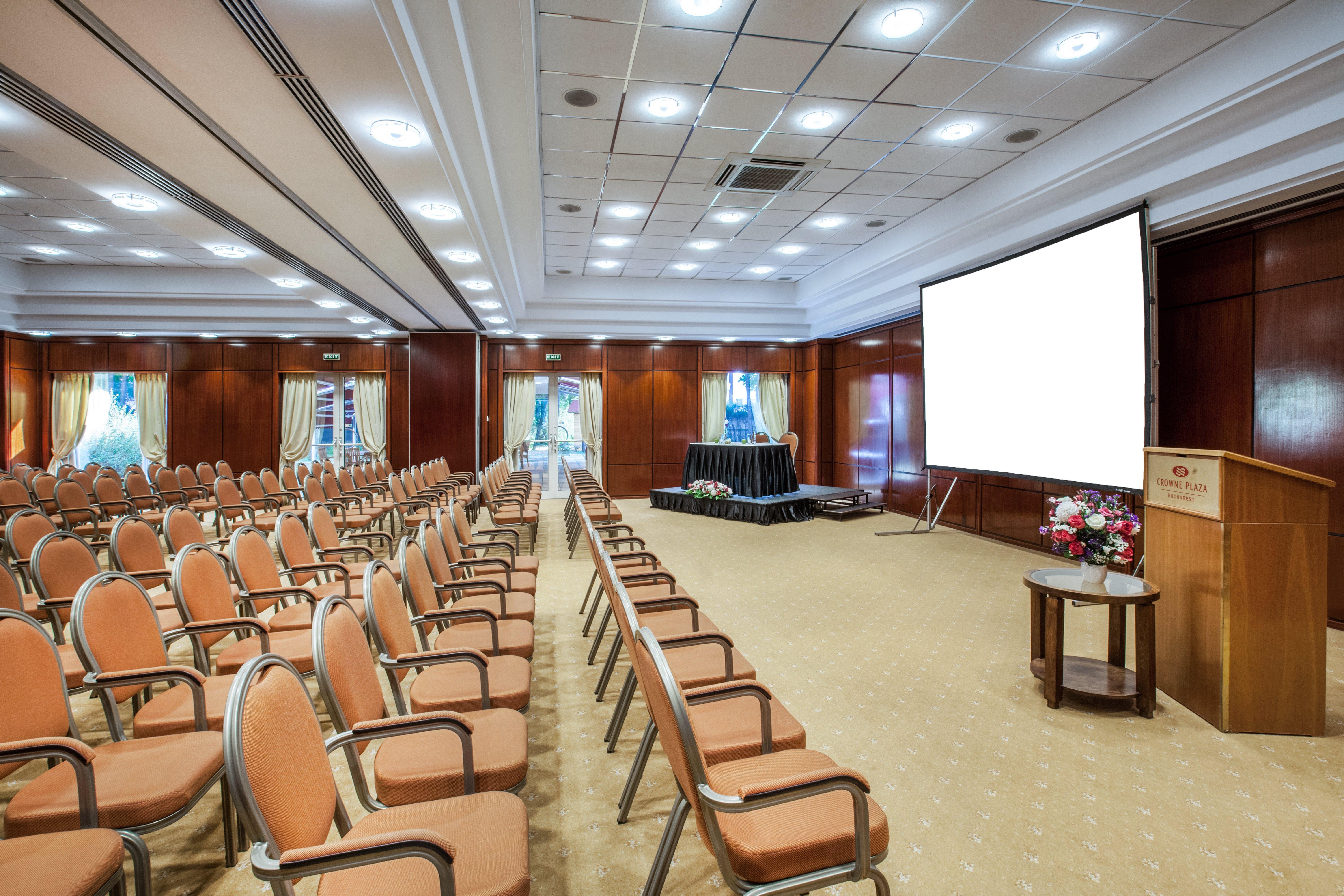 คราวน์ พลาซา บูคาเรสต์ Hotel ภายนอก รูปภาพ