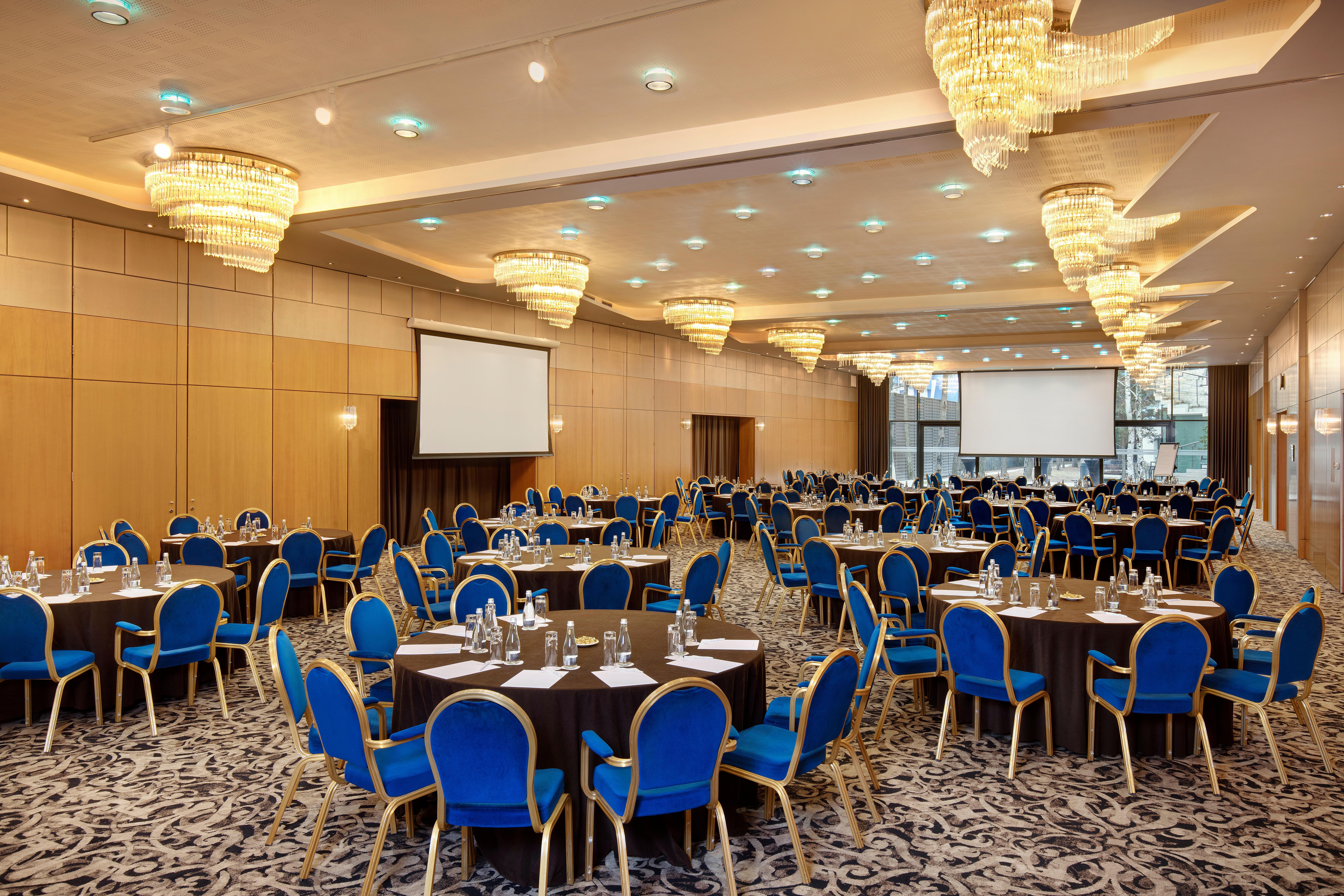 คราวน์ พลาซา บูคาเรสต์ Hotel ภายนอก รูปภาพ