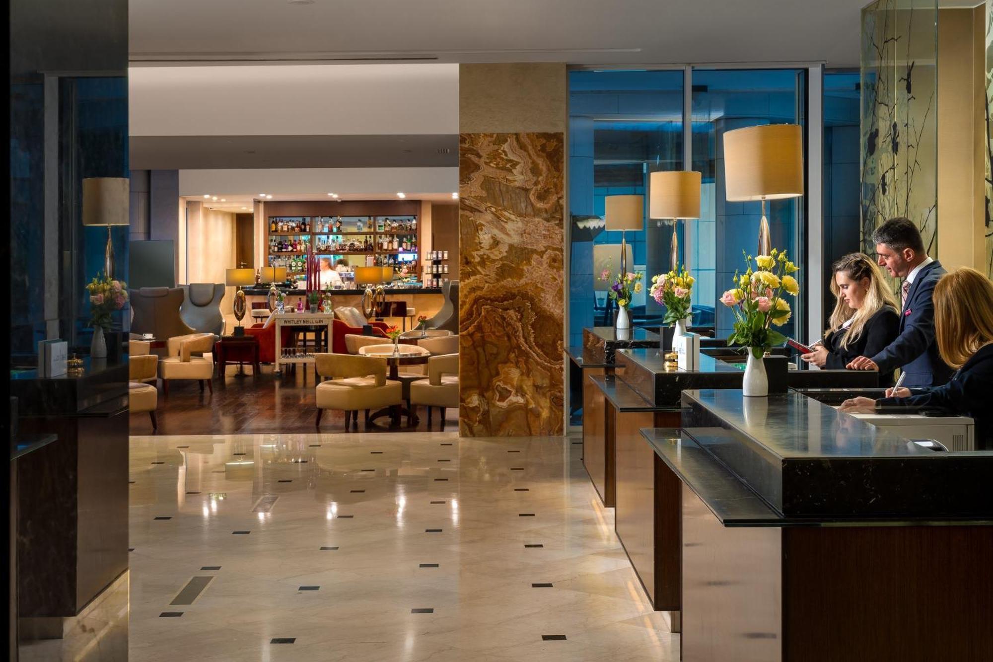 คราวน์ พลาซา บูคาเรสต์ Hotel ภายนอก รูปภาพ